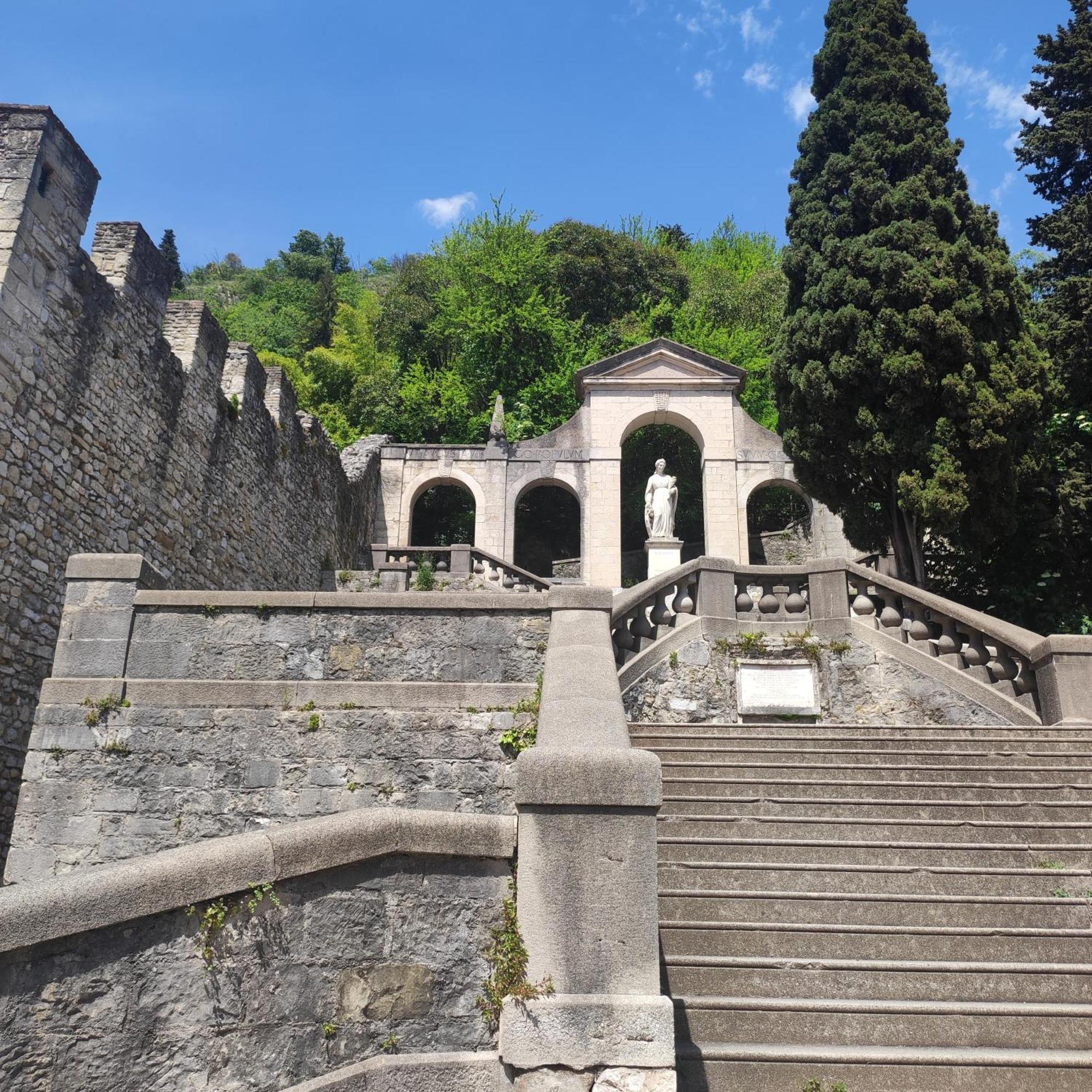Torre Ca Emo, La Mansarda Di Serravalle Витторио-Венето Экстерьер фото